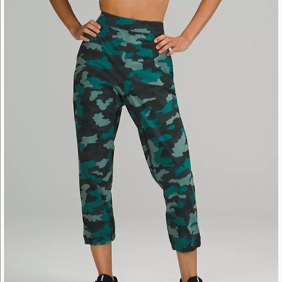 Lululemon Adapted State High-Rise Jogger size 2 - Picture 1 of 7